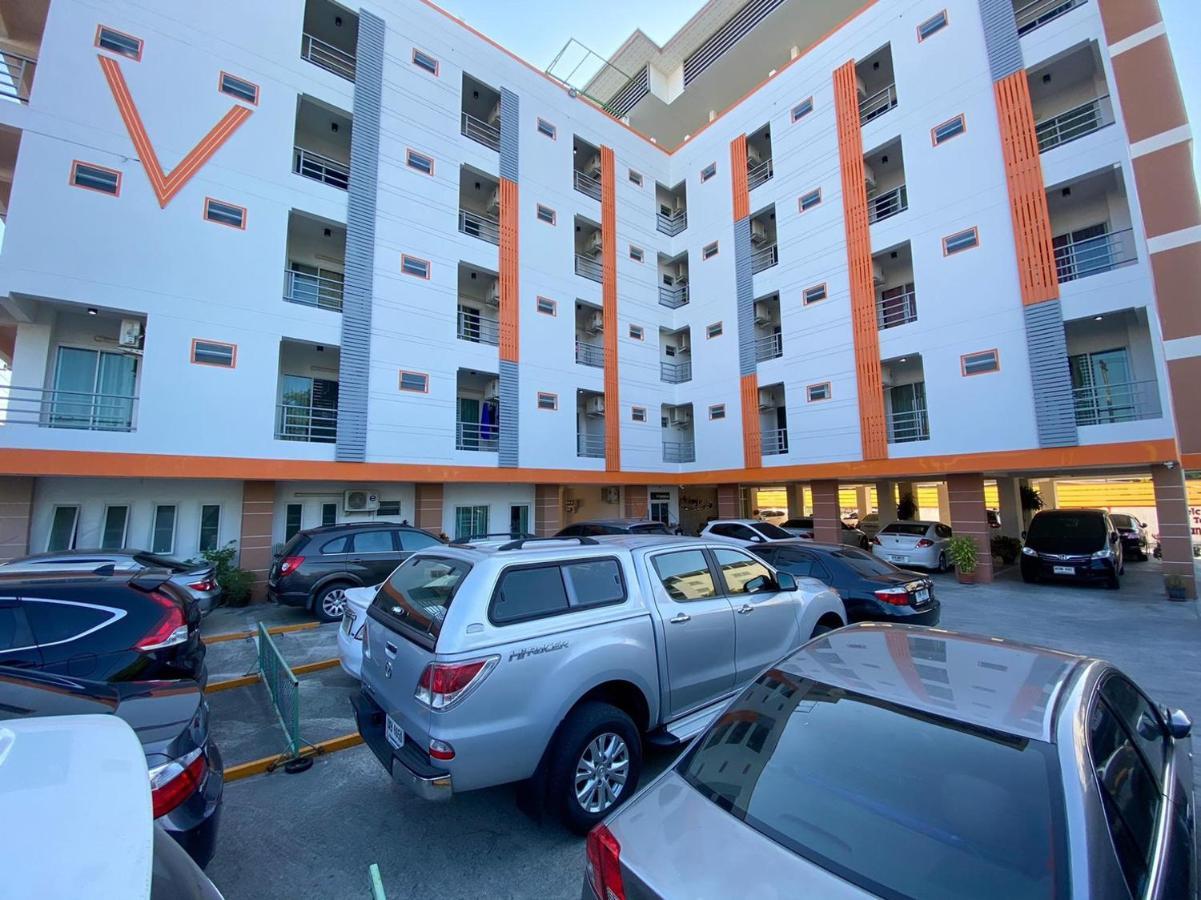V At Bangsaen Hotel Ngoại thất bức ảnh