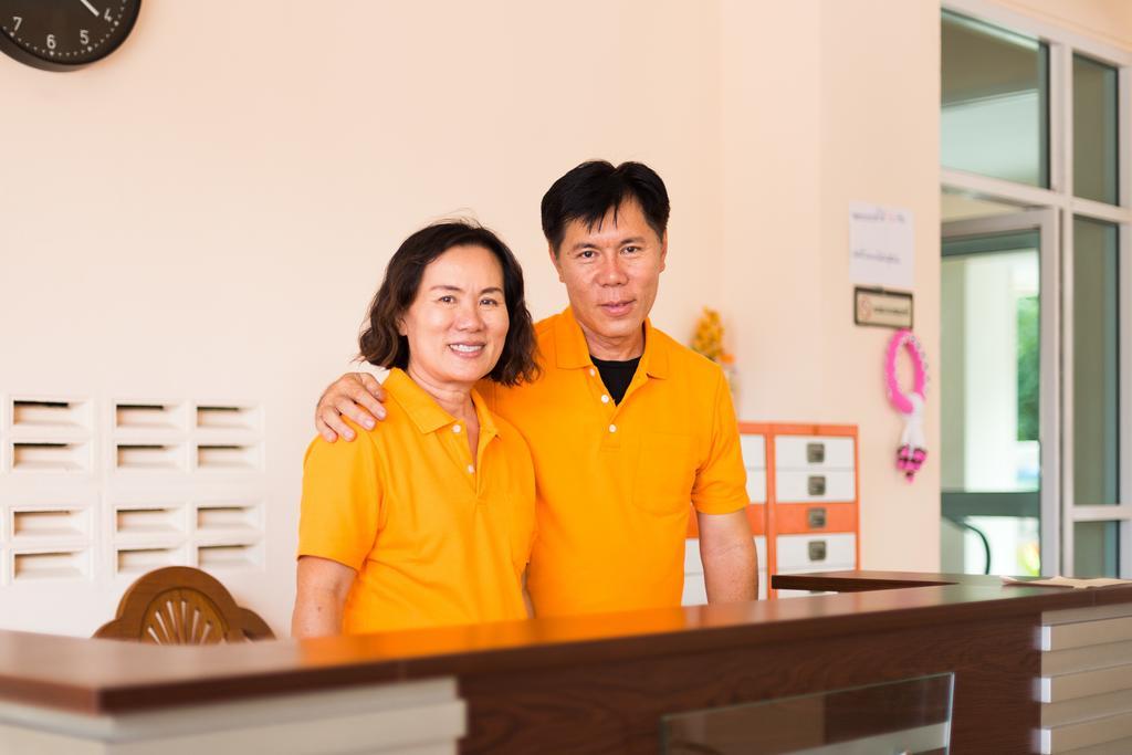 V At Bangsaen Hotel Ngoại thất bức ảnh