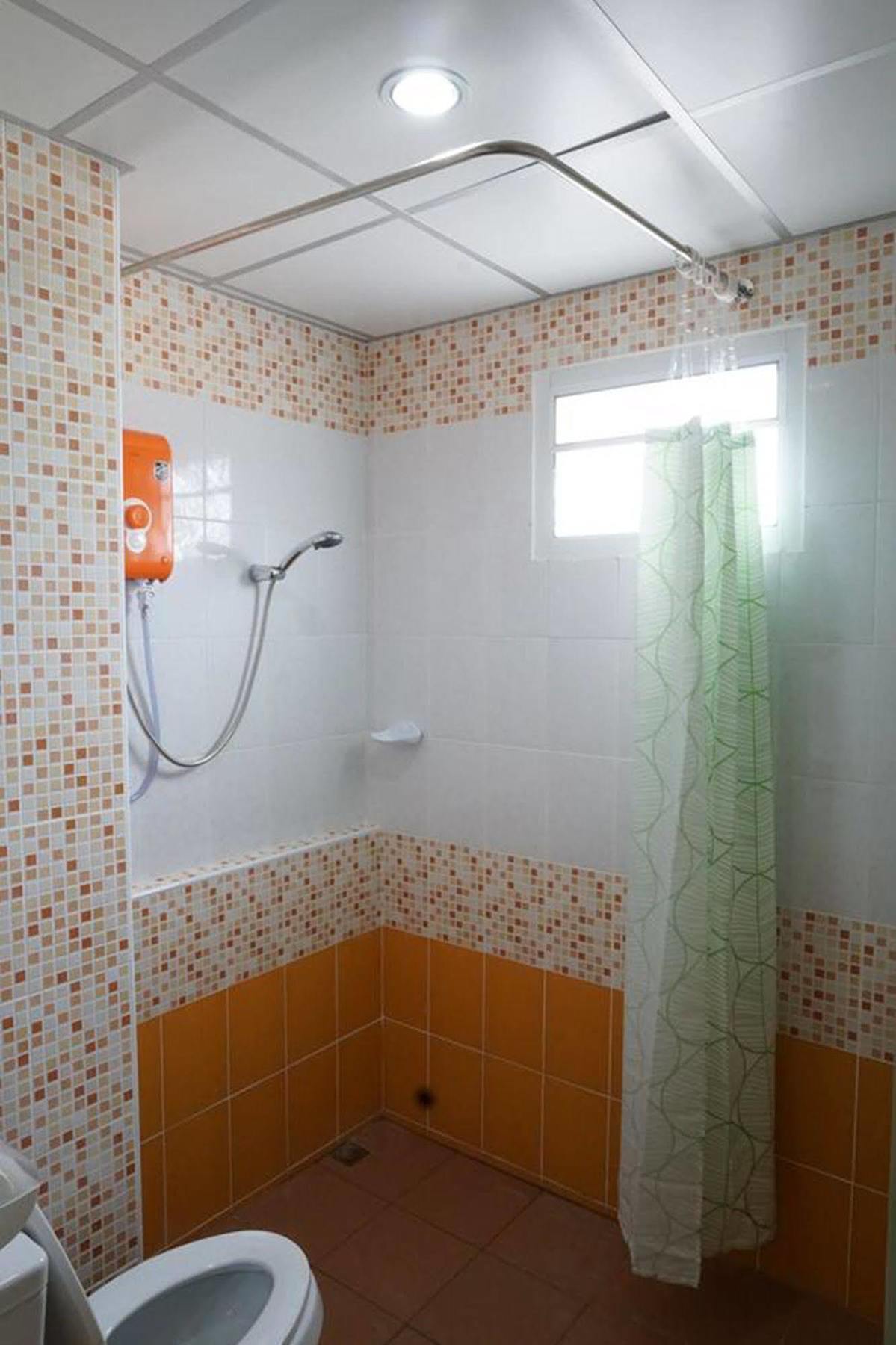 V At Bangsaen Hotel Ngoại thất bức ảnh